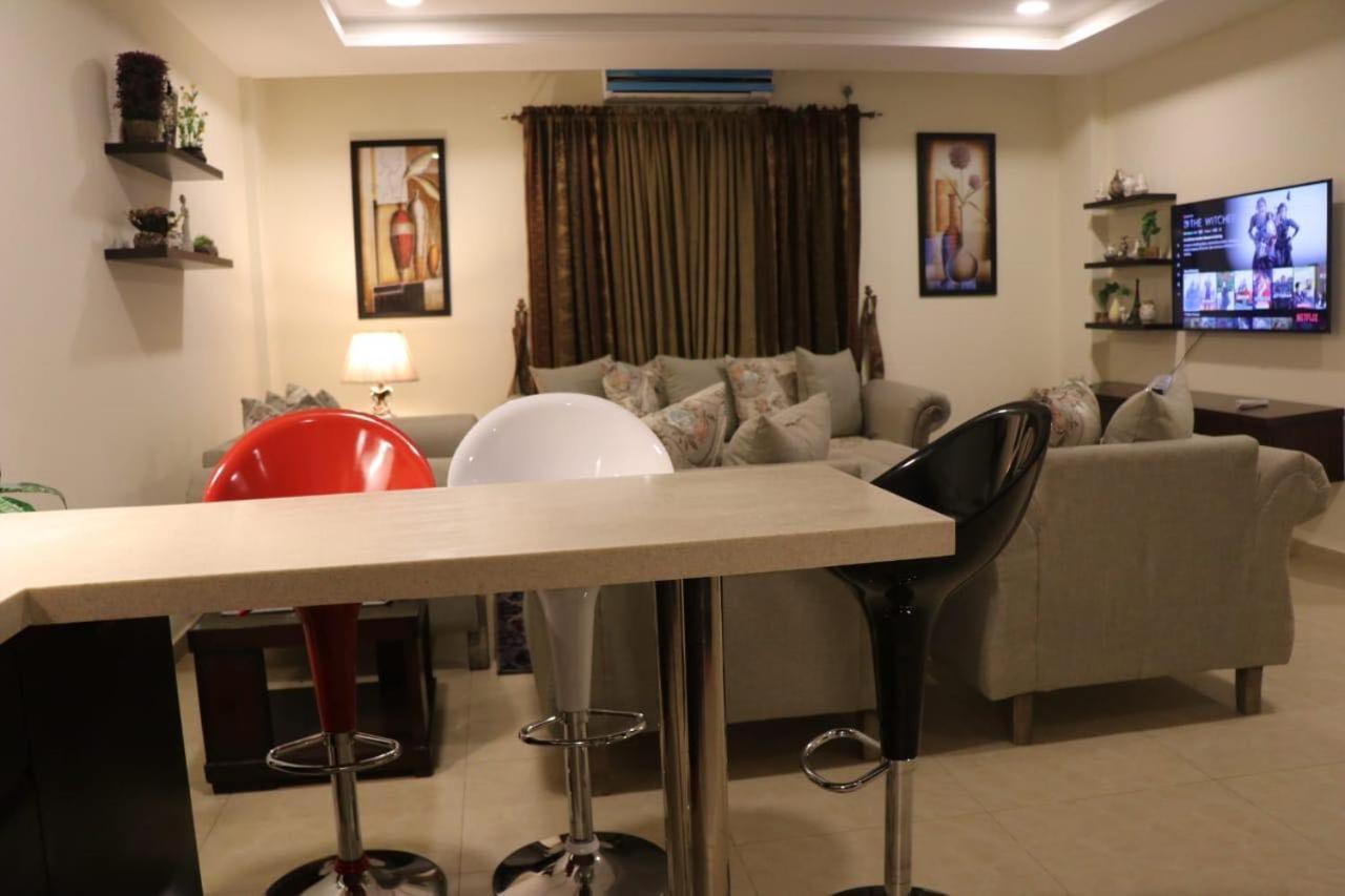 Elegant & Charming One Bed Apartment In Bahria Town Rawalpindi Exterior photo