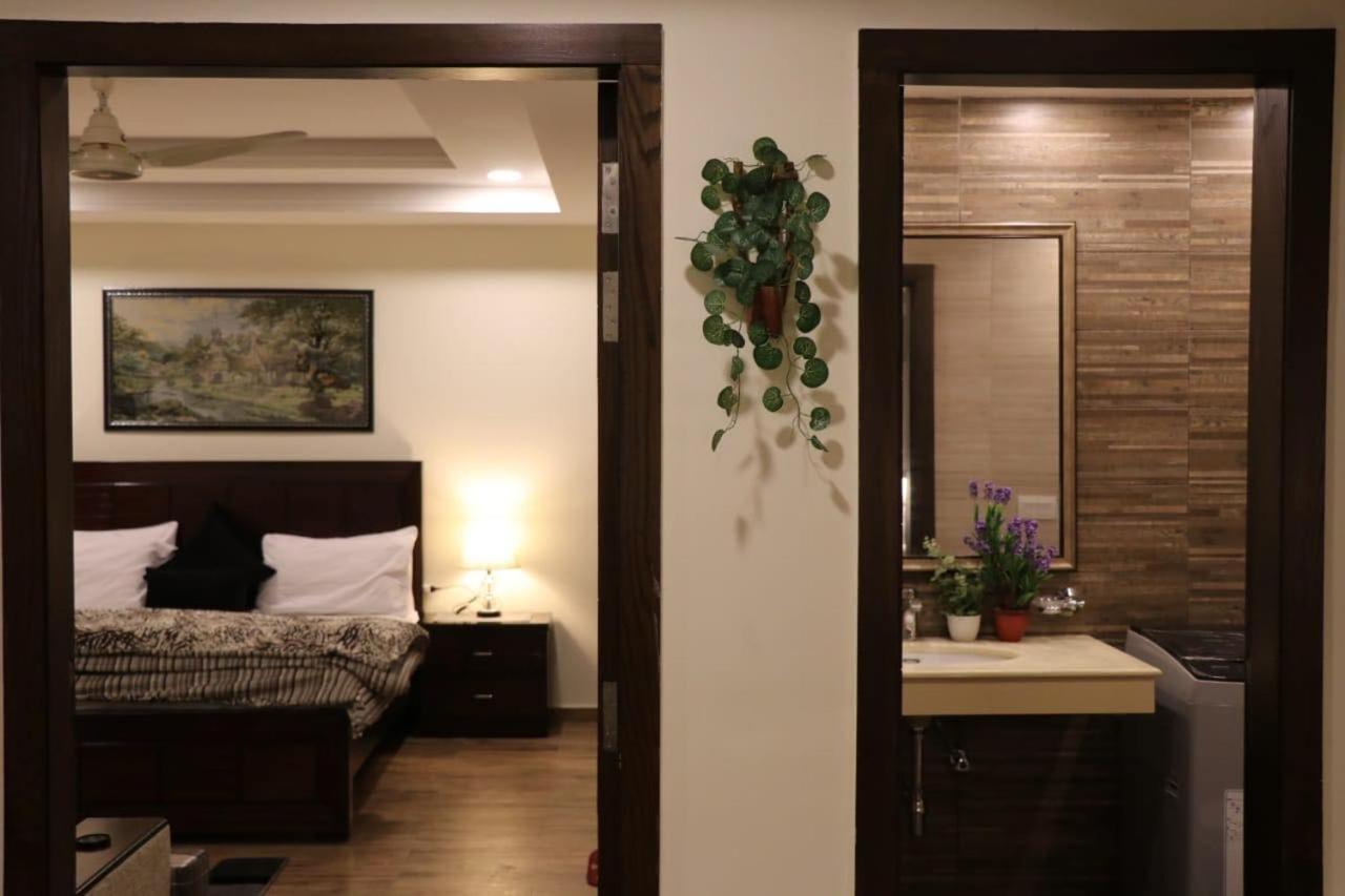 Elegant & Charming One Bed Apartment In Bahria Town Rawalpindi Exterior photo